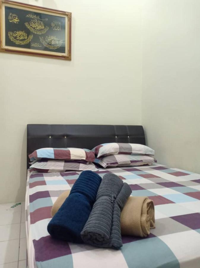 Kh Homestay Comfy N Calm Сери Манджунг Екстериор снимка