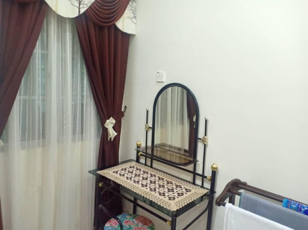 Kh Homestay Comfy N Calm Сери Манджунг Екстериор снимка