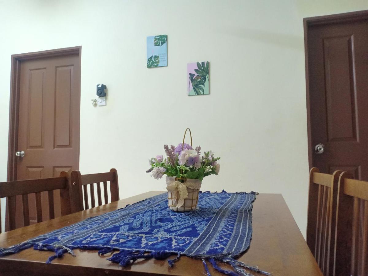 Kh Homestay Comfy N Calm Сери Манджунг Екстериор снимка